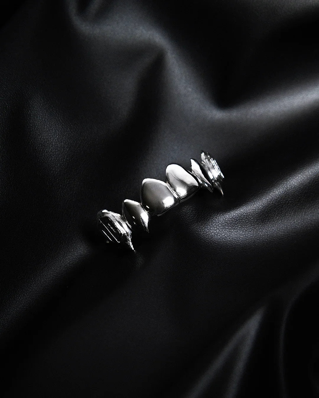 OFENSA X ODIS VAMPIRE FULL UPPER ROW GRILLZ