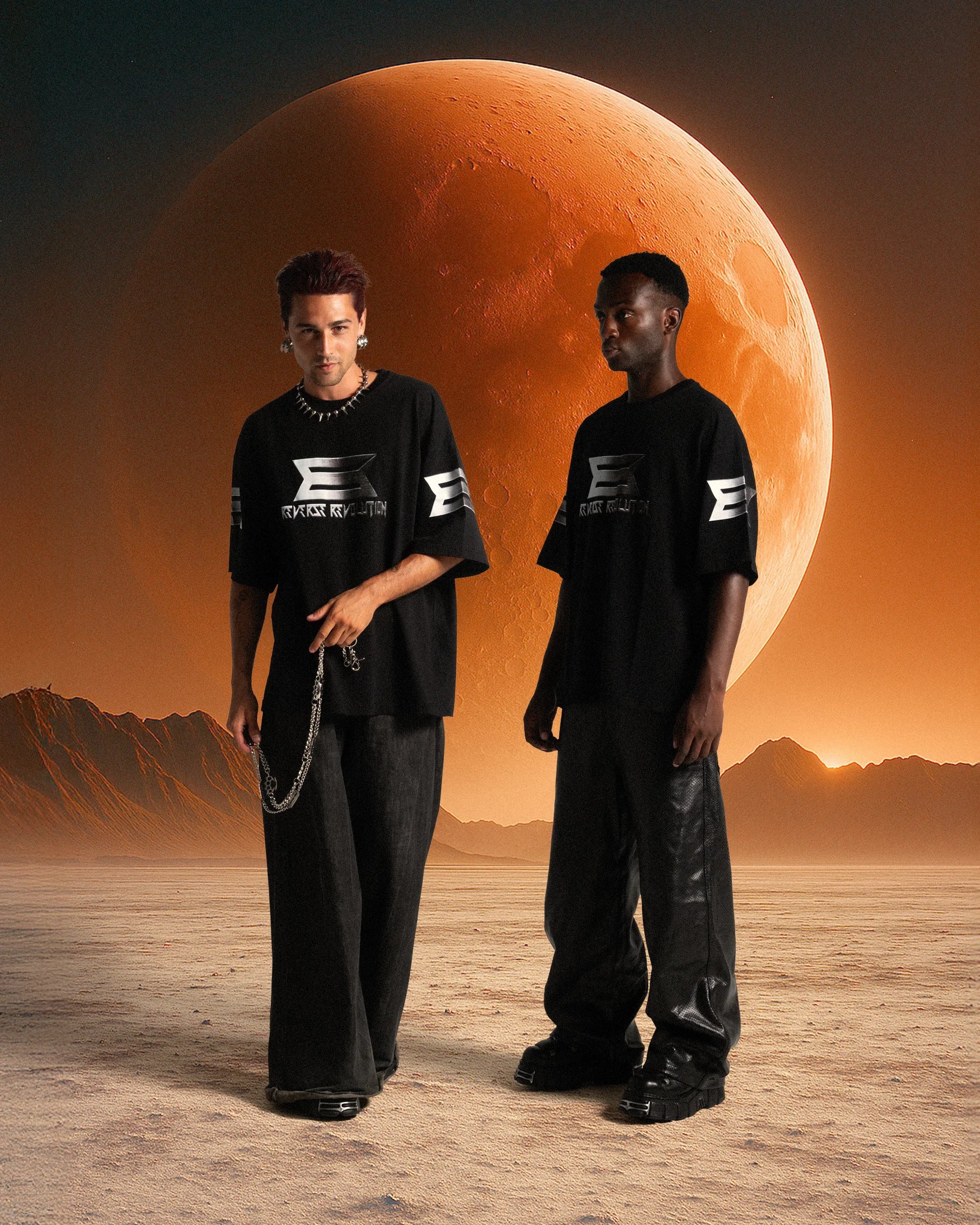 REVERSE REVOLUTION BLACK TEE