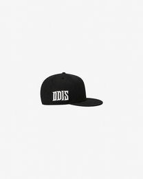 WHITE ON BLACK FITTED LOGO CAP
