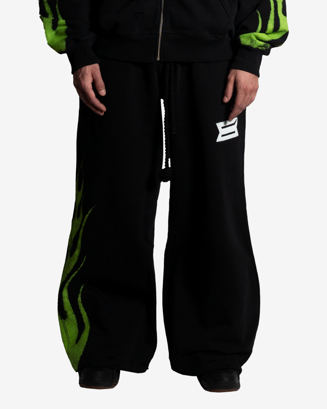 FUEL INJECTED BLACK SWEATPANTS