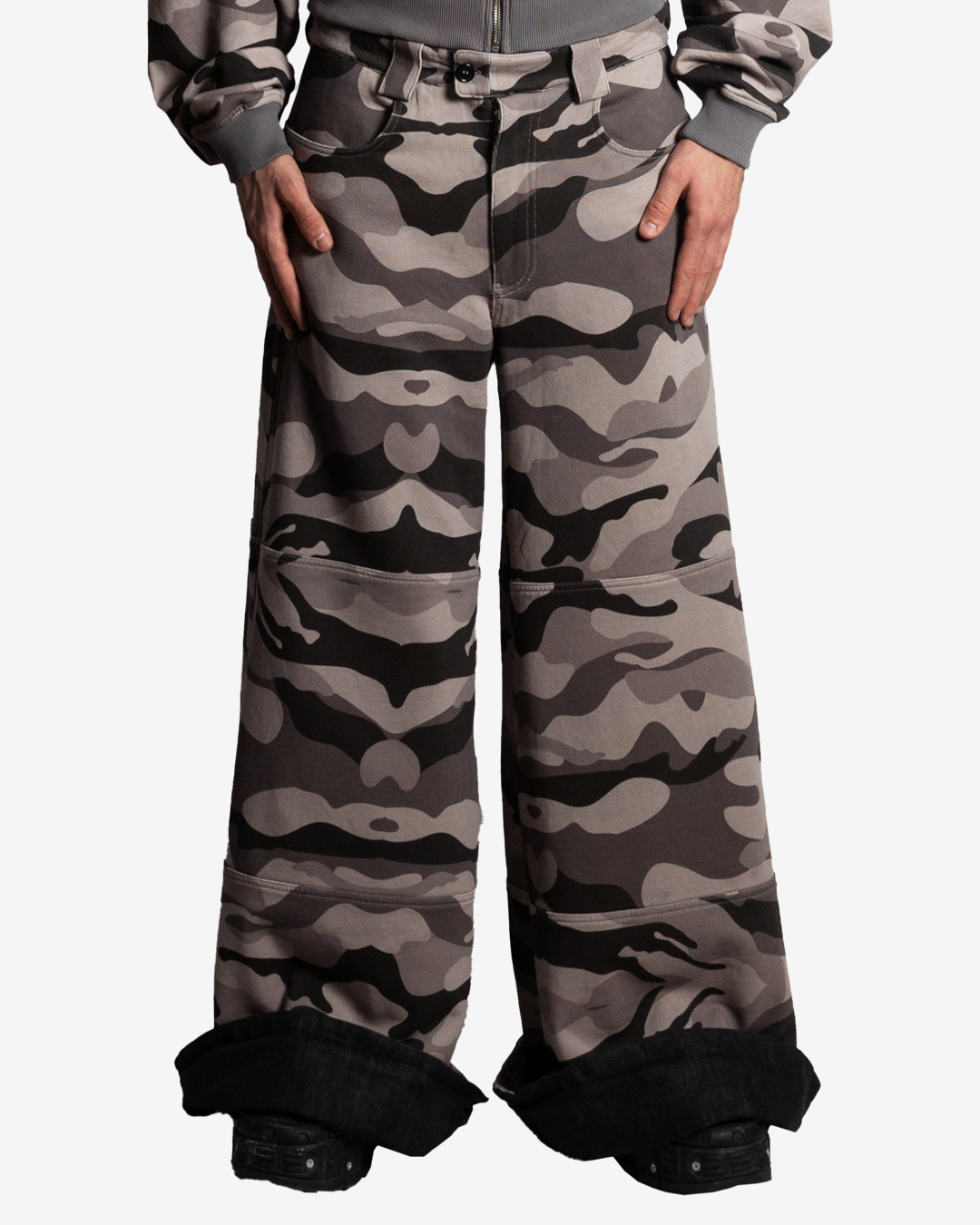 CAMO/DENIM REVERSIBLE PANTS