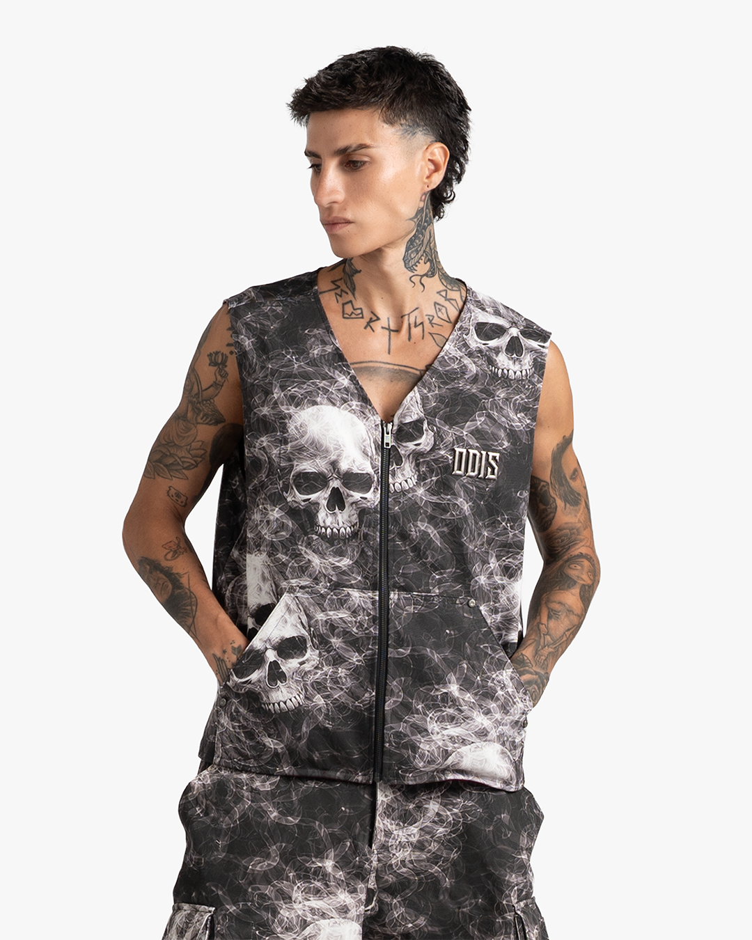 SKULL &amp; SMOKE AOP ZIP VEST