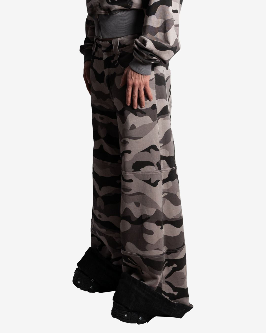 CAMO/DENIM REVERSIBLE PANTS