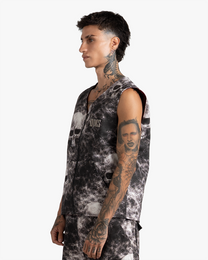 SKULL &amp; SMOKE AOP ZIP VEST