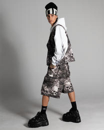 SKULL &amp; SMOKE AOP ZIP VEST