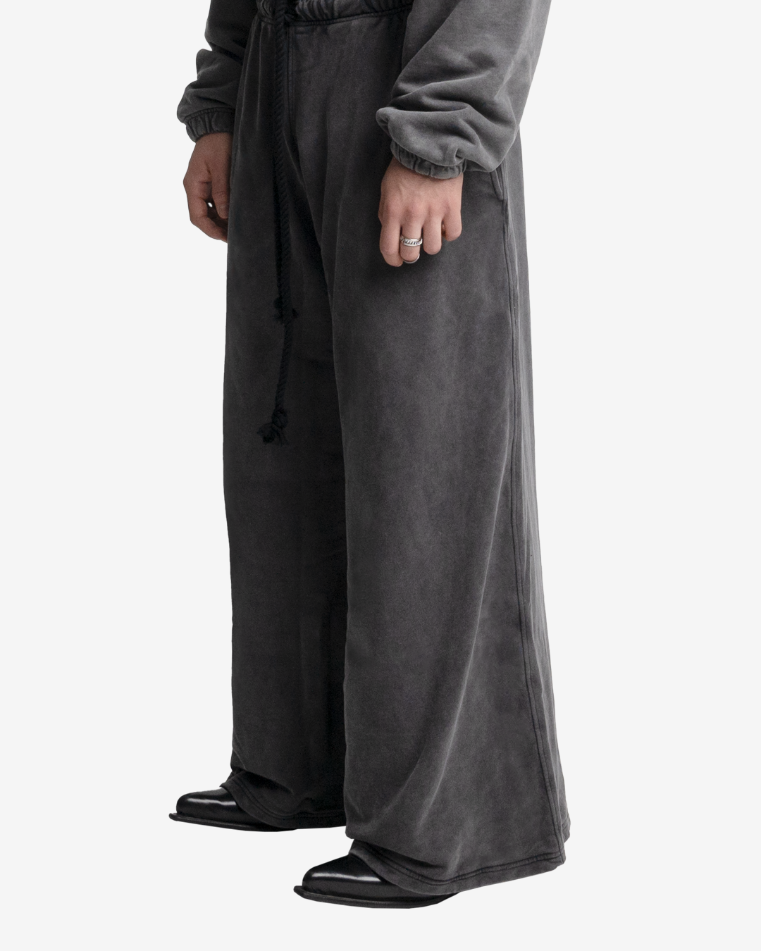HEAVY-WEIGHT WASHED GREY SWEATPANTS