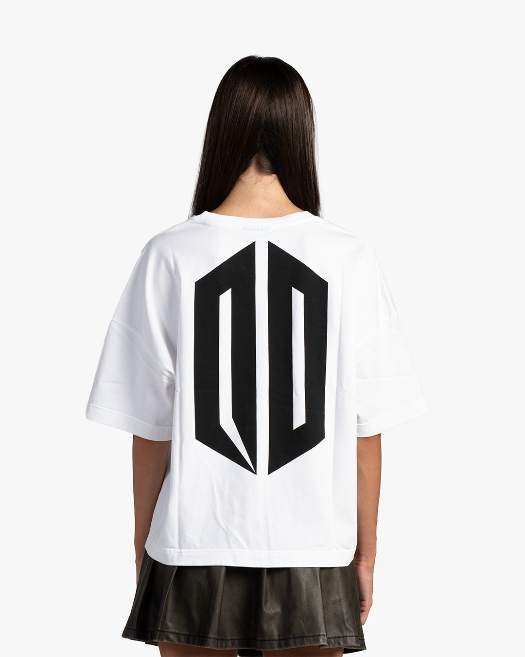 BLACK ON WHITE BOXY TEE