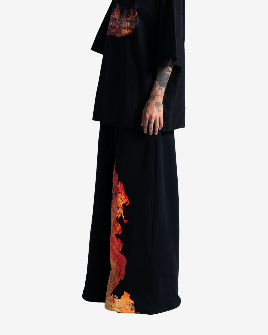 IN FLAMES SWEATPANTS