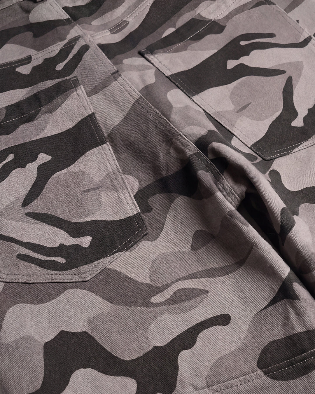 CAMO/DENIM REVERSIBLE PANTS